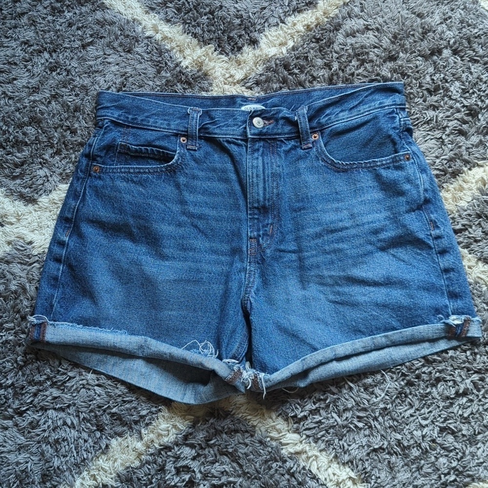 Old Navy Extreme High Rise Mom Jean Denim 90s Short Size 10
